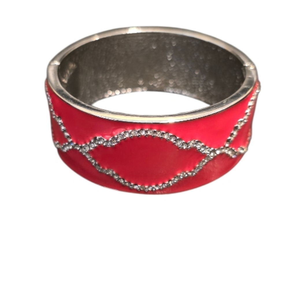 ANN TAYLOR Coral Pink Enamel Hinged Bracelet Bangle‎